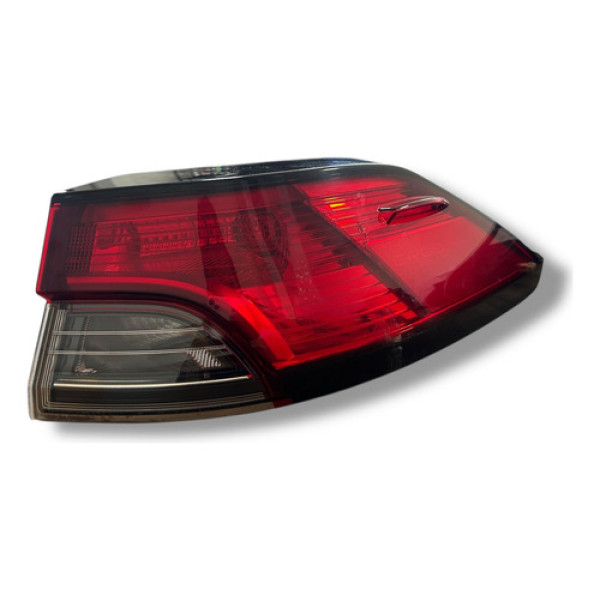 Lanterna Traseira Direita Toyota Corolla Cross 2022 Direito/passageiro Vermelho
