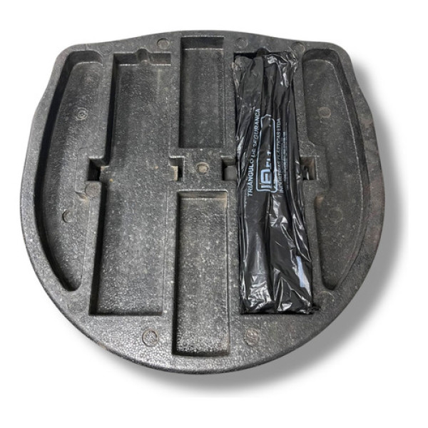 Triângulo Com Suporte Isopor Chevrolet Spin 2012