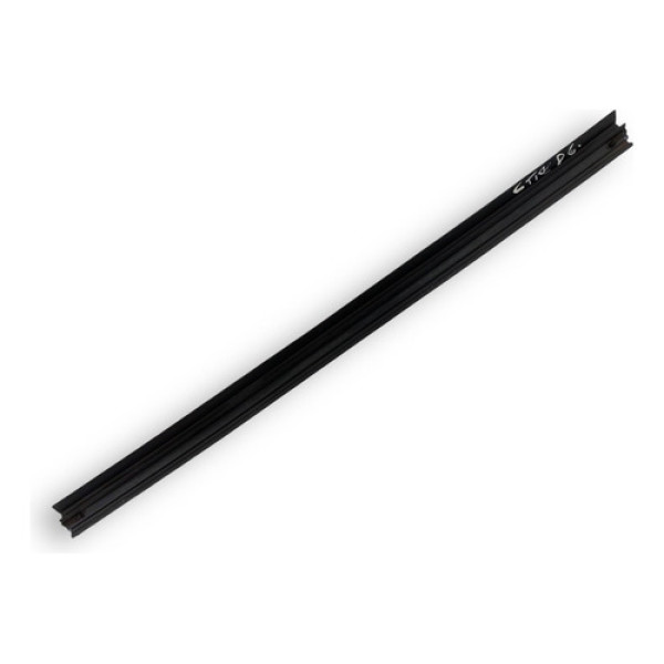 Borracha Canaleta Dianteira Esquerda Toyota Etios 2018