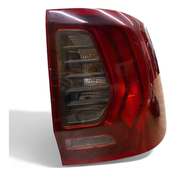 Lanterna Traseira Renault Oroch Direito 2016 A 2023 Direito Vermelho