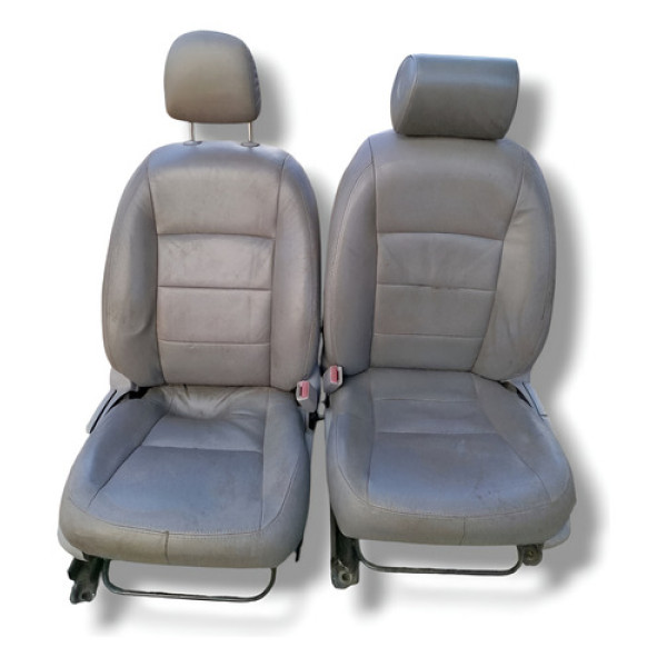 Par Banco Com Tela Entretenimento Toyota Corolla 2009  Creme