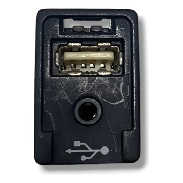 Tomada Usb Auxiliar Toyota Hilux 2016 A 2022 