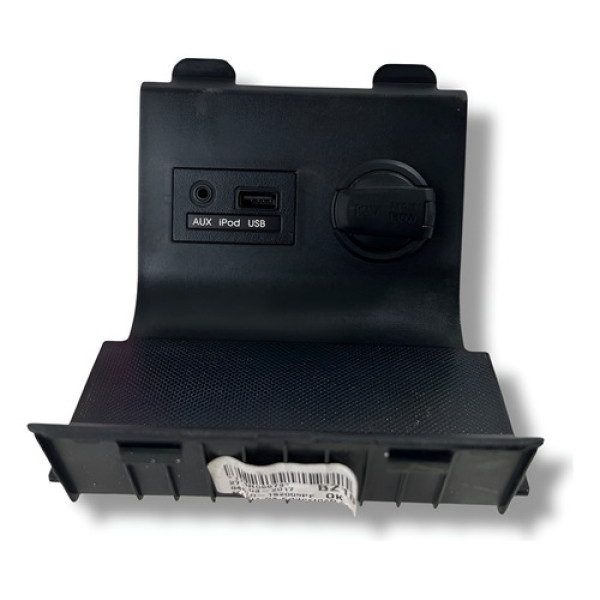 Moldura Console Central Painel Usb Hyundai Hb20 2013 Preto