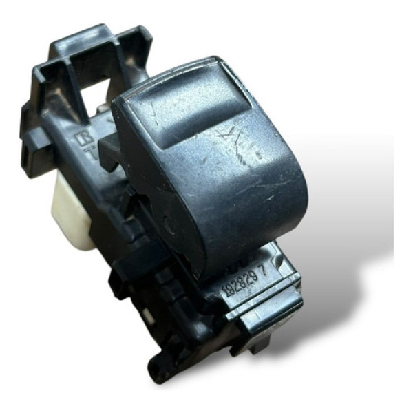 Botão Vidro Traseiro Comando Elet Toyota Corolla 2015 A 2019