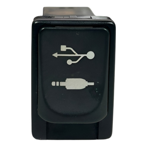 Tomada Usb Auxiliar Toyota Corolla 2015 A 2017 Preto